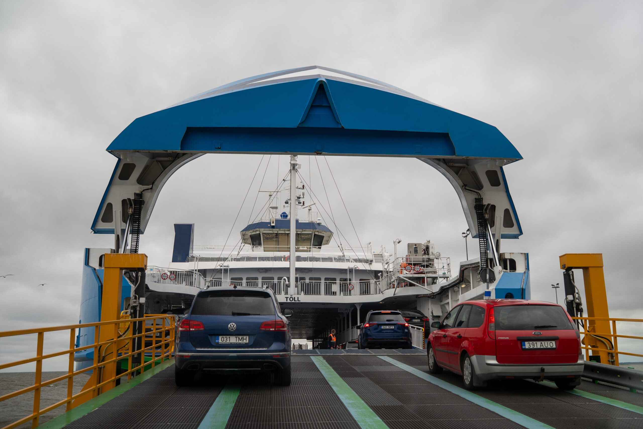 embarquement de votre voiture sur le ferry